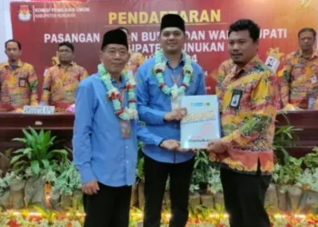 Hari Kedua Pendaftaran di KPU Nunukan, Pasangan Andi Akbar- Serfianus bawa Berkas Dukungan Parpol