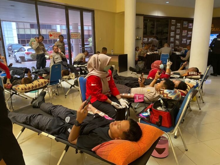 Rayakan Hari Jadi Humas Polri ke-73: Bidhumas Polda Kalimantan Utara Menggelar Donor Darah Serentak