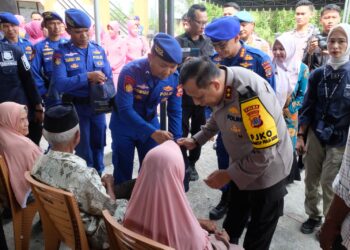 Pengobatan Gratis, Wujud Kedekatan Polda Kaltara Dengan Masyarakat Menyambut HUT Ke-74 Ditpolairud