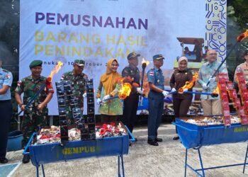 Ribuan Barang Ilegal Dimusnahkan Bea Cukai Nunukan