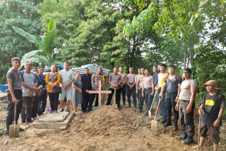 Peduli, Polres Nunukan Bantu Makamkan Jenazah Warga yang Ditemukan Meninggal Dunia