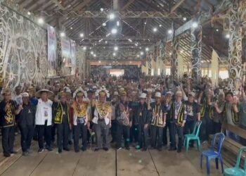 Dukung 2 Periode, Ribuan Masyarakat Apau Kayan Antusias Sambut ZIAP