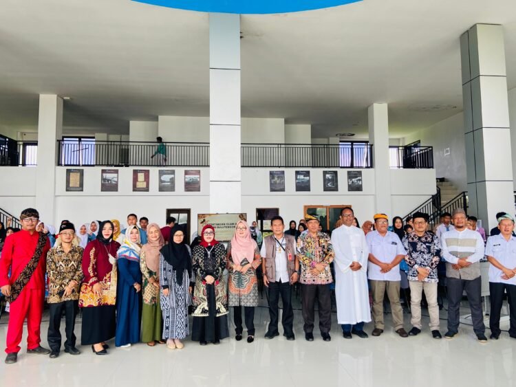 Tingkatkan Pemahaman Literasi Budaya, DPK Kaltara Gandeng Yayasan Sejarah dan Budaya Kaltara Menggelar Bedah Buku