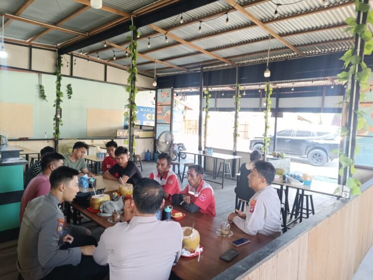 Rutin Personel Ditbinmas Polda Kaltara Laksanakan Jumat Curhat ke Warga Tanjung Palas