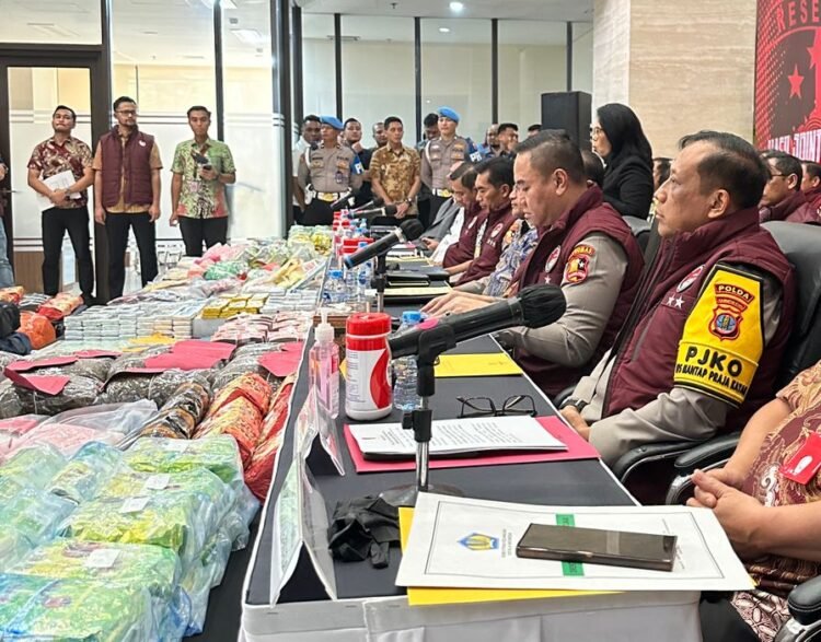 Kapolda Kalimantan Utara Hadiri Press Release Pengungkapan Jaringan Narkoba Internasional
