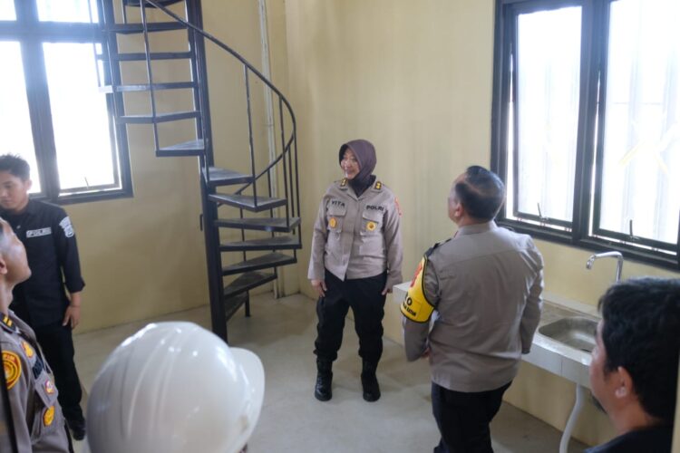 Kapolda Kaltara Irjen Pol Hary Sudwijanto Lakukan Pengecekan Barak Dalmas Polda Kaltara yang Telah Selesai Dibangun