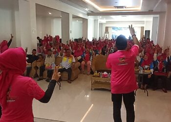 Ratusan Relawan Jilbab Pink dan Gen ZI Nyatakan Sikap Menangkan ZIAP