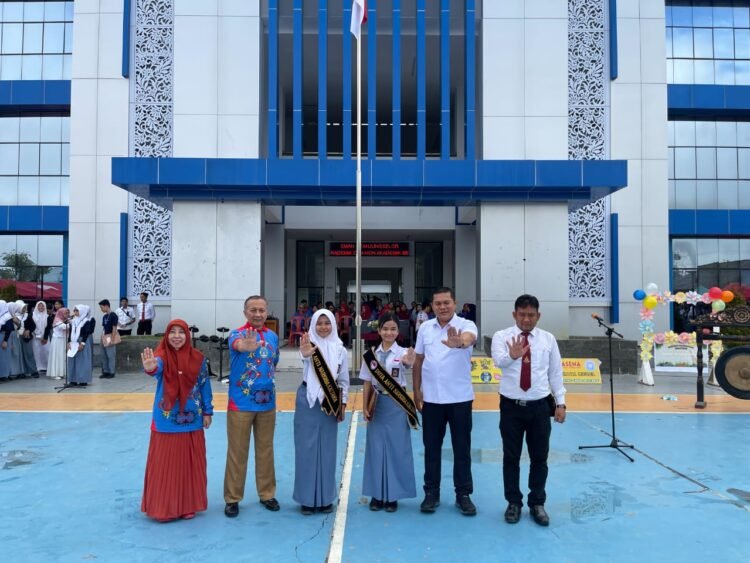 Dirresnarkoba Polda Kaltara Pimpin Acara Pelantikan Duta Anti Narkoba di SMAN 1 Tanjung Selor