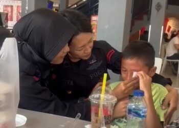 Polwan dan Bhayangkari  Berbagi Kebahagian kepada Anak Yatim Piatu di Tarakan