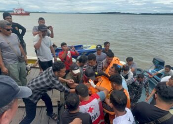 Bawa Belasan Penumpang, Speedboat Menuju Sebakis Tenggelam