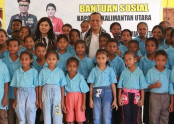 Kapolda Kaltara dan Ketua Bhayangkari Daerah Kaltara Berbagi Kasih dengan Anak-Anak Yayasan Santo Gabriel, Nunukan