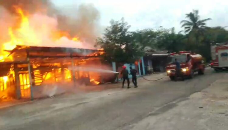 Musibah Kebakaran di Tarakan, Hanguskan RM Bakso Sriwedari dan Beberapa Unit Rumah