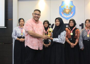 Teguh Santosa Apresiasi Prestasi Pelajar Batam Berhasil Terbitkan 4 Karya Tulis Go Nasional