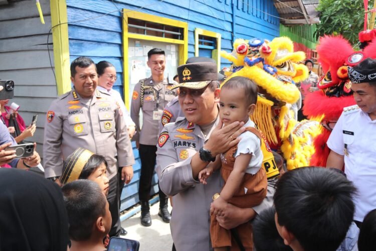 Kapolda Kaltara Kunjungi Kampung Selumit Pantai, Disambut Meriah dengan Barongsai dan Antusiasme Warga