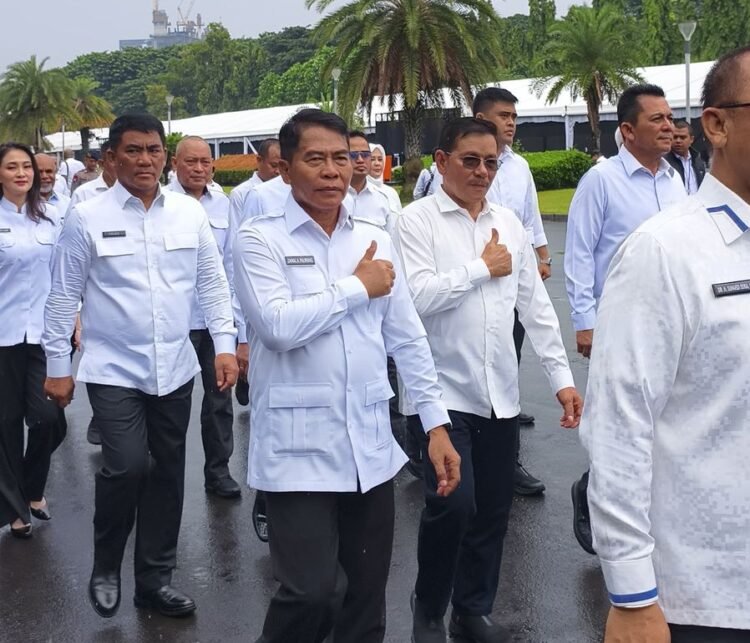 Ikut Gladi Bersih, Zainal – Ingkong Sapa Awak Media dengan “Salam Kaltara di Hati”