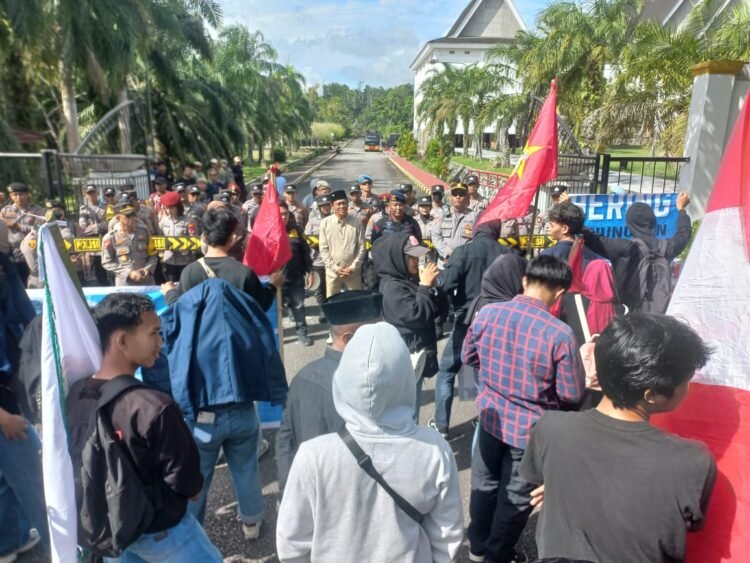 Tuntut Pendidikan Merata, Aliansi Peduli Nunukan Demo ke DPRD