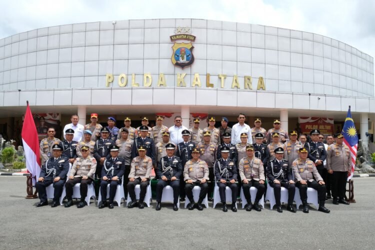 Kunjungan Hormat Delegasi Ibu Pejabat Polis Kontijen Sabah Polis Diraja Malaysia di Polda Kalimantan Utara