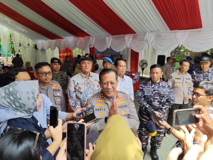 Baksos Polri Presisi, Kapolda Kaltara Berbagi Kebahagiaan dengan masyarakat Selumit Pantai