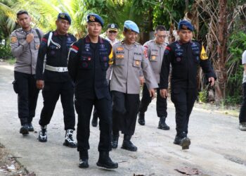 Dansat Brimob Polda Kaltara Turun Tangan Angkat Dani dan Saudara-Saudaranya sebagai Anak Asuhnya