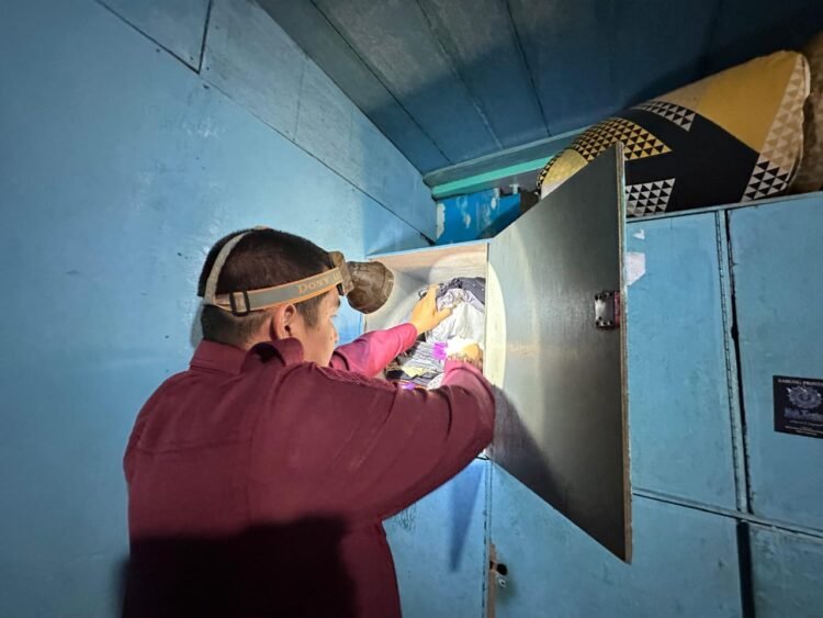 Implementasi Program Akselerasi Menimipas, Lapas Kelas IIA Tarakan Menggeledah Kamar Hunian WBP