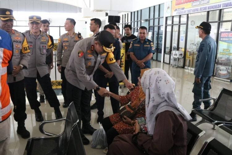 Kapolda Kaltara Tinjau Arus Mudik di Tarakan dan Nunukan, Penumpang Naik 22%