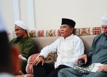 Bersama Ribuan Abnaulkhairaat, Gubernur Zainal Hadiri Haul Guru Tua ke-57