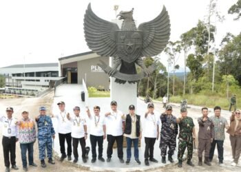 Ketua DPRD Prov. Kaltara bersama  Gubernur Zainal dan Wagub Ingkong Serta  Forkopimda Tinjau PLBN Long Nawang