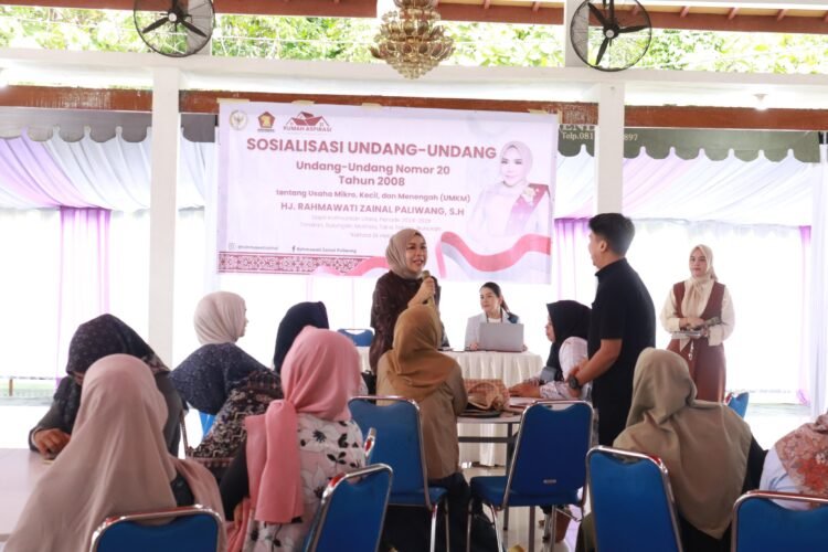 Rahmawati Zainal Paliwang Sosialisasikan UU Nomor 20 Tahun 2008 tentang Usaha Mikro, Kecil, dan Menengah di Tanjung Selor