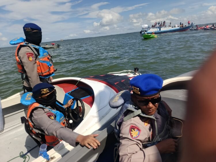 Sat Polairud Polres Tarakan Hadir Jaga Keamanan Lomba Speed Boat