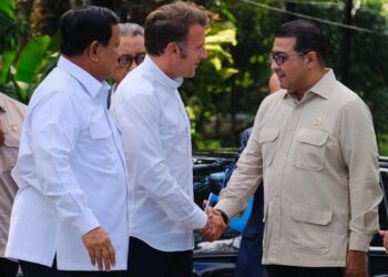 Menteri Ekraf Sambut Kedatangan Bersejarah Presiden Macron ke Candi Borobudur