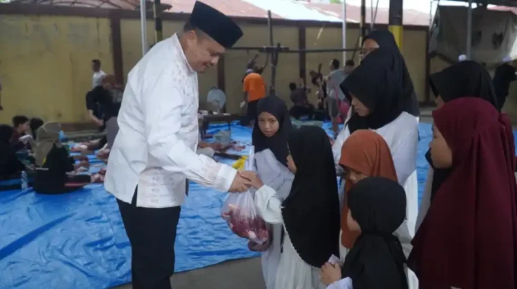 Tebar Keberkahan, Polresta Samarinda Lakukan Pembagian Daging Hewan Kurban kepada Masyarakat