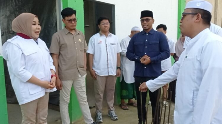 Kunjungi Pesantren Al-Khairaat Sebatik, Rahmawati Mengapresiasi Semangat Para Santri yang Menuntut Ilmu