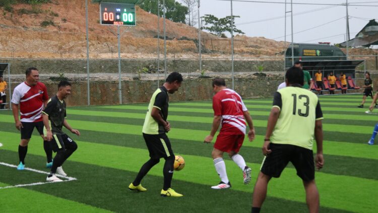 Kapolda Kaltara Jalin Silaturahmi Lewat Eksibisi Minisoccer dengan Wartawan dan Komnas HAM