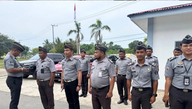 Cegah Bermain Judi Online, Kalapas Nunukan Lakukan Pemeriksaan HP Petugas