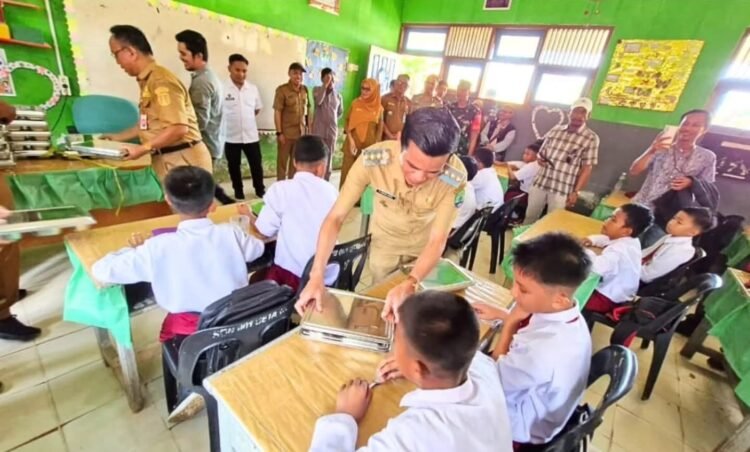 Perluas Cakupan, Siswa-siswa di Perbatasan Kini Menikmati MBG