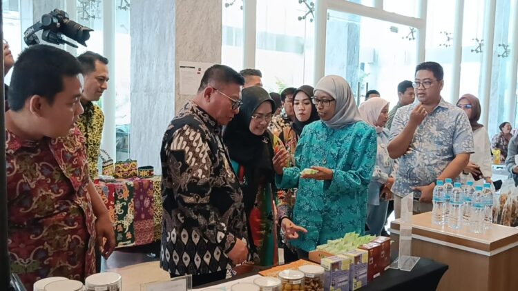 Sinergi Memajukan Ekonomi Lokal dan Perlindungan KI, Kanwil Kemenkum Kaltim Meriahkan Pameran UMKM “Beauty of Samarinda”