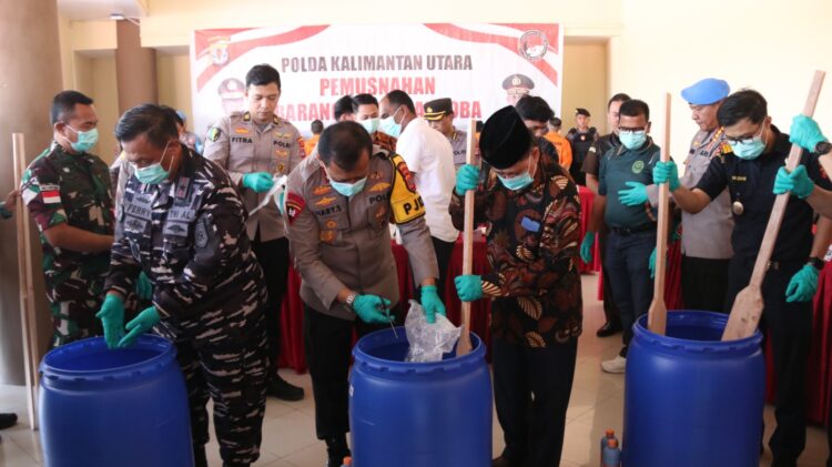Polda Kaltara Laksanakan Pemusnahan Barang Bukti Narkotika Seberat 16,8 Kg Sabu