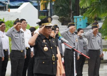 Jejak Pengabdian di Tanah Pahlawan: Kanwil Kemenkum Kaltim Tabur Bunga Peringati Hari Pengayoman ke-80