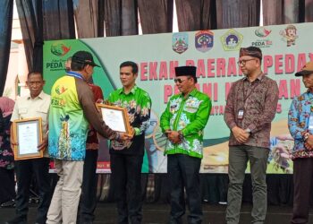 Penghargaan Adhi Bhakti Tani Nelayan untuk Bupati Nunukan dari KTNA Nasional