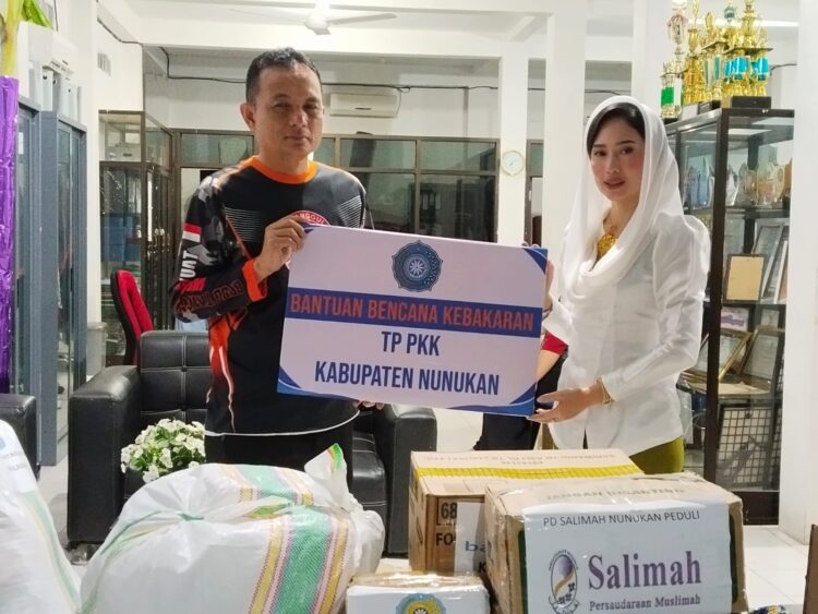 TP PKK Kabupaten Nunukan Salurkan Bantuan untuk Korban Kebakaran