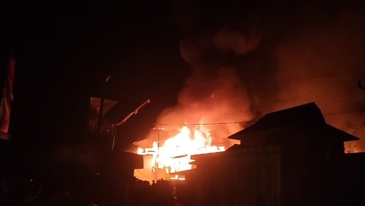 Puluhan Rumah di Lumbis Terbakar Minggu Dini Hari