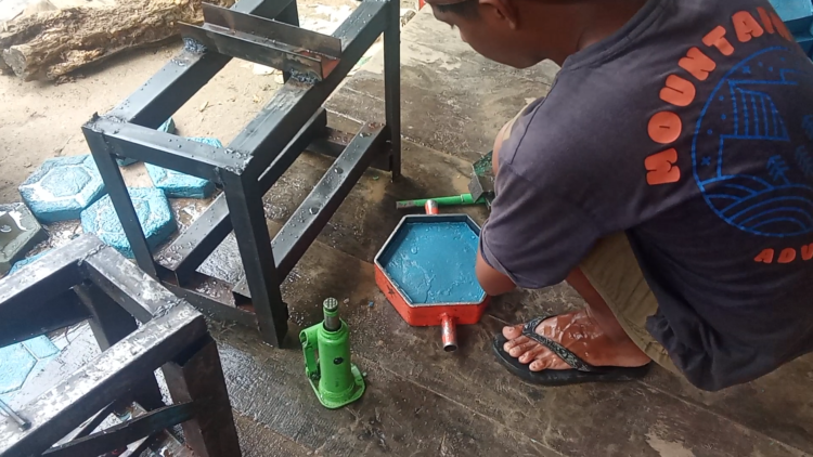 Pengelolaan Sampah Nunukan Sesuai Asta Cita Presiden, Limbah Plastik Jadi Paving Block