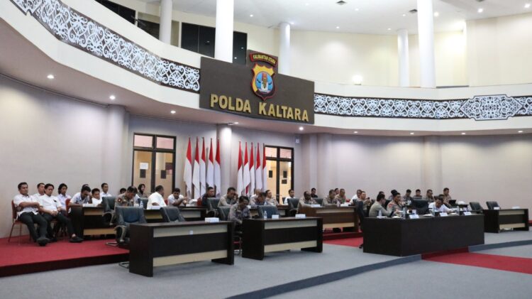 Polda Kaltara Mengikuti Sosialisasi Implementasi KUHP Baru Secara Virtual oleh Divkum Polri