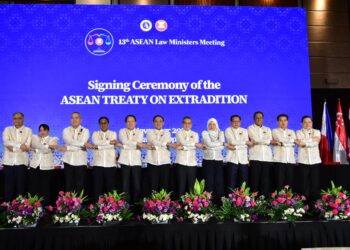 Cegah Pelaku Kejahatan Lintas Negara, Menteri Hukum Supratman Tandatangani ASEAN Treaty on Extradition dan Galang Dukungan Keanggotaan Indonesia pada HCCH