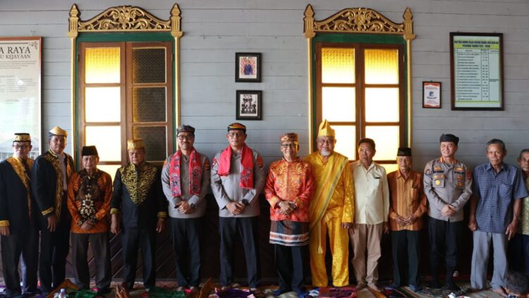 Kapolda Kaltara Bersilaturahmi dengan Tokoh Adat Kesultanan Bulungan, Mempererat Hubungan dan Sinergitas