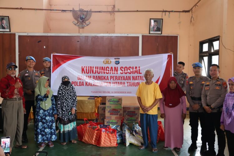 Sambut Natal dengan Kesederhanaan, Personel Polda Kaltara Berbagi Kasih di Panti Lansia
