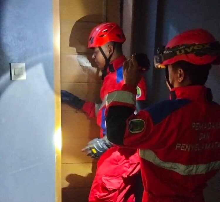 Terkunci di Kamar Mandi, Lansia di Nunukan Selatan Dievakuasi Damkar