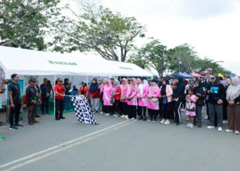 Bareng Gubernur, Warga Tanjung Selor Ramaikan Jalan Sehat Baznas