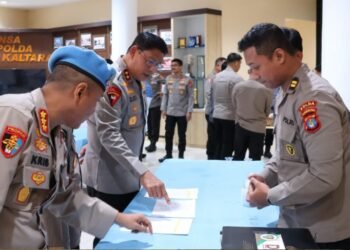 Internal Bersih, Kapolda Kaltara Pimpin Langsung Tes Urine Perwira