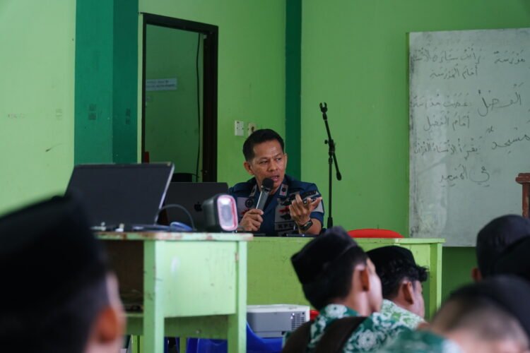 Syahbandar Go To School, UPP Kelas III Sungai Nyamuk Edukasi Keselamatan Pelayaran di MA As’adiyah Sebatik